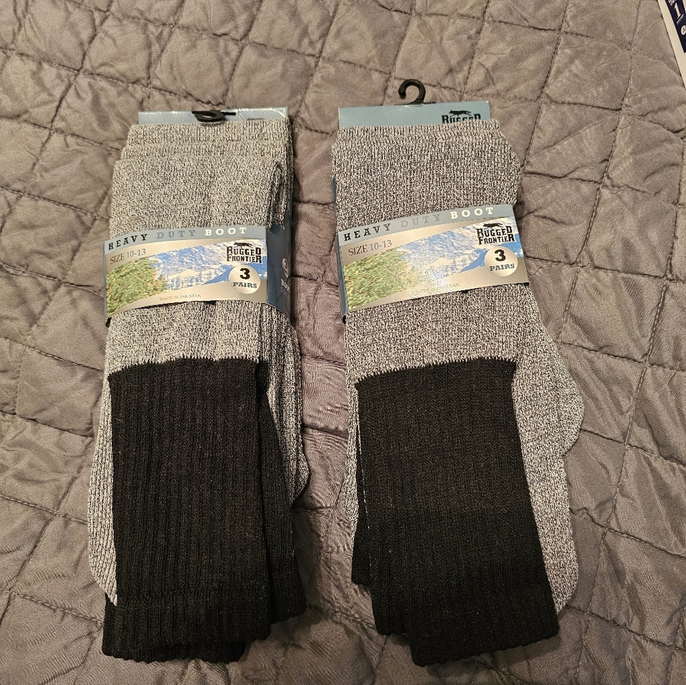 Heavy duty socks.6 pairs. Size 10-13